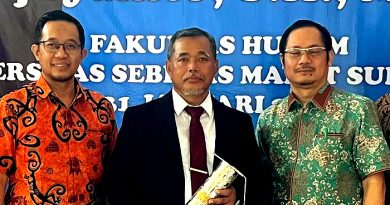 Hakim PN Jaksel Djuyamto Terima Penghargaan Alumni dari UNS Solo