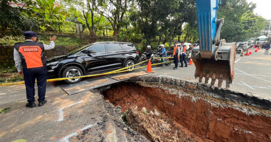 Jalan Lenteng Agung Amblas, Dinas SDA DKI Bongkar Saluran Tua dan Kebut Perbaikan Permanen