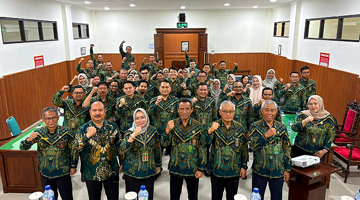 PT Surabaya Perkuat Pembinaan dan Pengawasan di PN Trenggalek, Tekankan Integritas Aparatur Peradilan