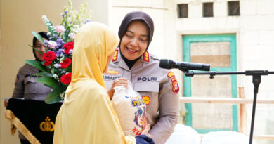 Sambut Hari Bhayangkara ke-80, Kapolres Metro Bekasi Wujudkan Rumah Layak Huni bagi Warga Sukatani