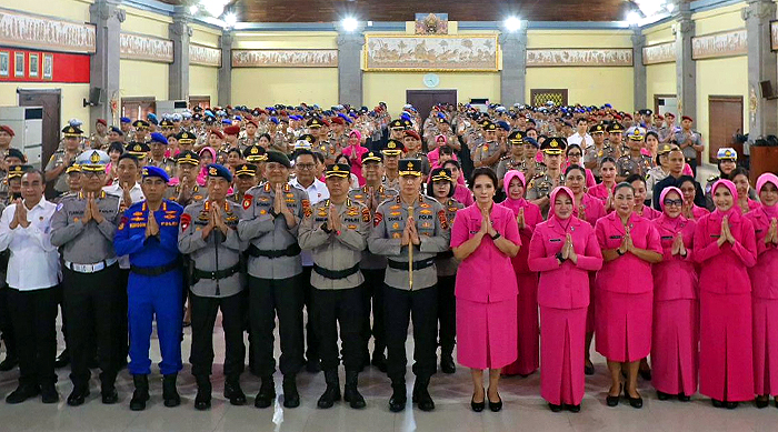 342 Personel Polda Bali Naik Pangkat, Kapolda: Tingkatkan Profesionalisme dan Pelayanan kepada Masyarakat
